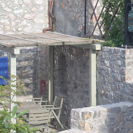 To Petradi Apartman Avgónima Kültér fotó