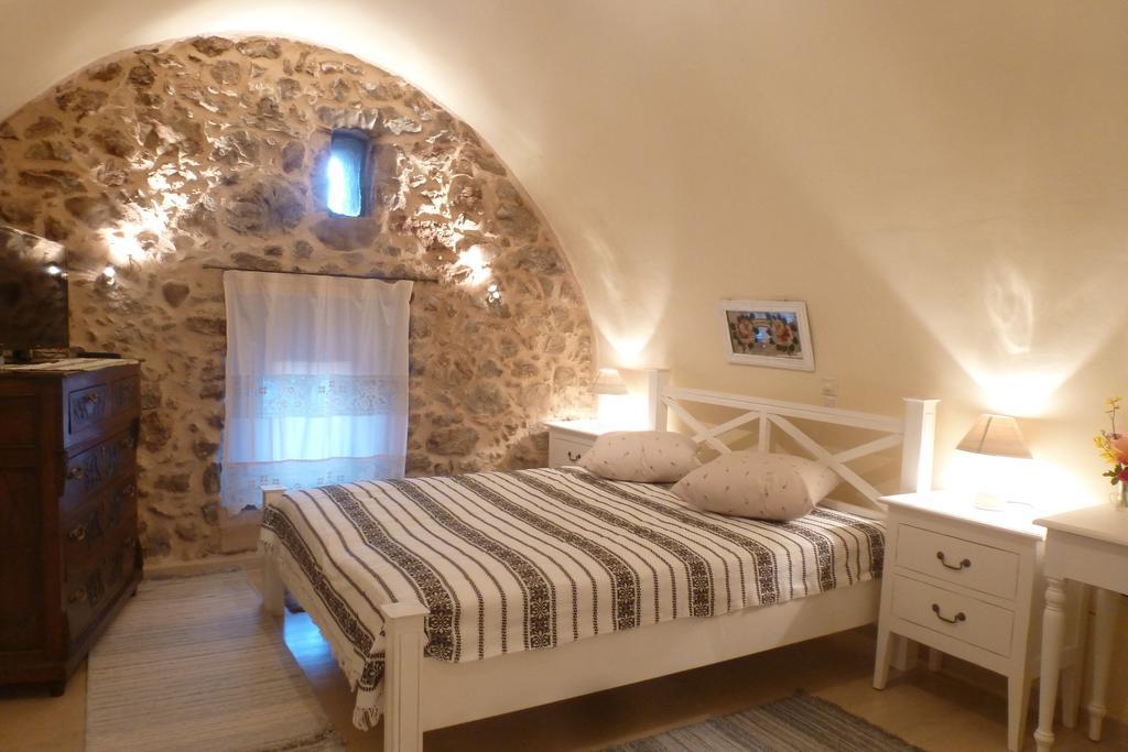 To Petradi Apartman Avgónima Szoba fotó